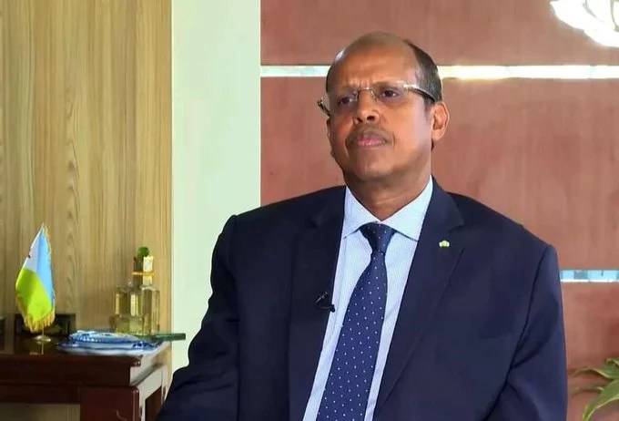 أعلن دعمه مهاجمة الحوثيين للسفن الصهيونية .. متى يمتلك السيسي رجولة وزير خارجية جيبوتي؟!