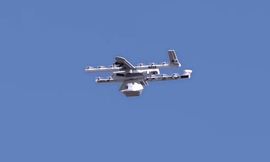 Este miércoles, un dron delivery de la . Google pionera en la entrega de paquetes con drones
