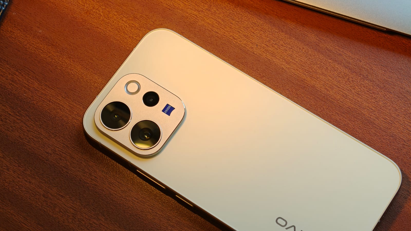 vivo V70 FE Leak Reveals 200MP Camera and 7,000mAh Battery vivo V70 FE Leak Reveals 200MP Camera and 7,000mAh Battery