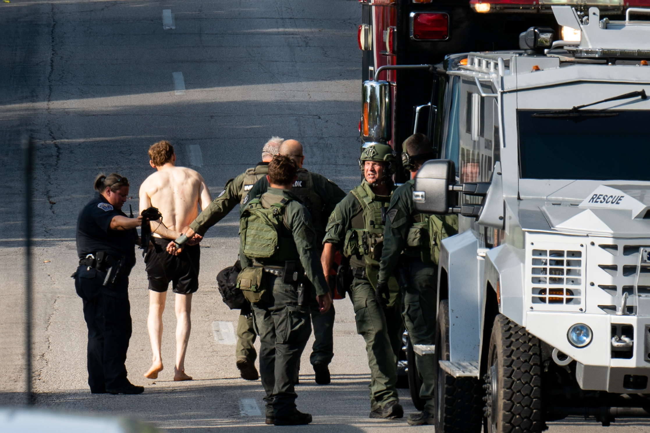 Arresting a suspect in the Bloomington sewage system Police find