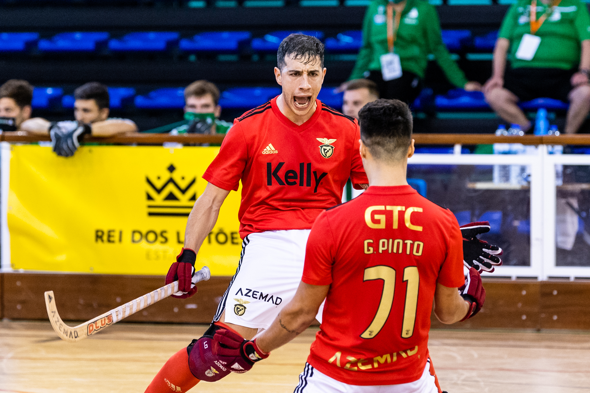 13 hours ago · o sporting recebe o benfica esta tarde, às 18h30, no pavilhão joão rocha, para o jogo 5 das 'meias' do playoff do campeonato nacional de hóquei em patins. Liga Europeia Sl Benfica Estreia Se Com Vitoria E Afasta O Liceo Da Prova Fpp