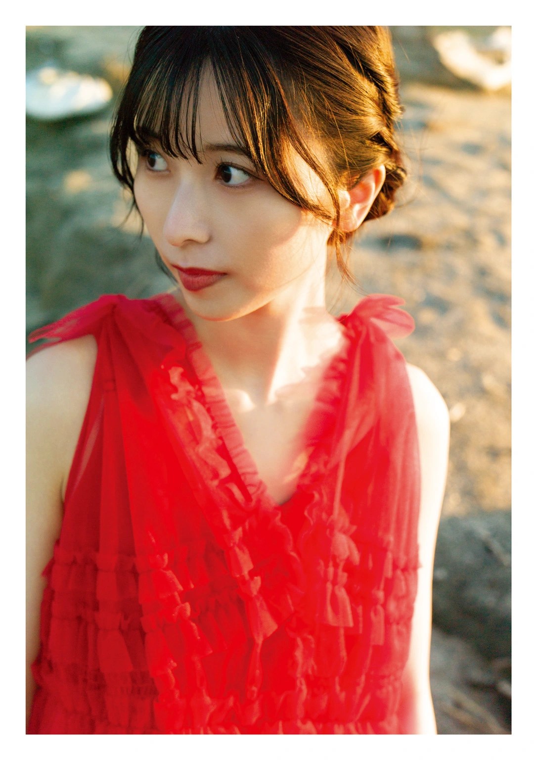 佐佐木琴子首本写真集《明け方の夢》艺术解析