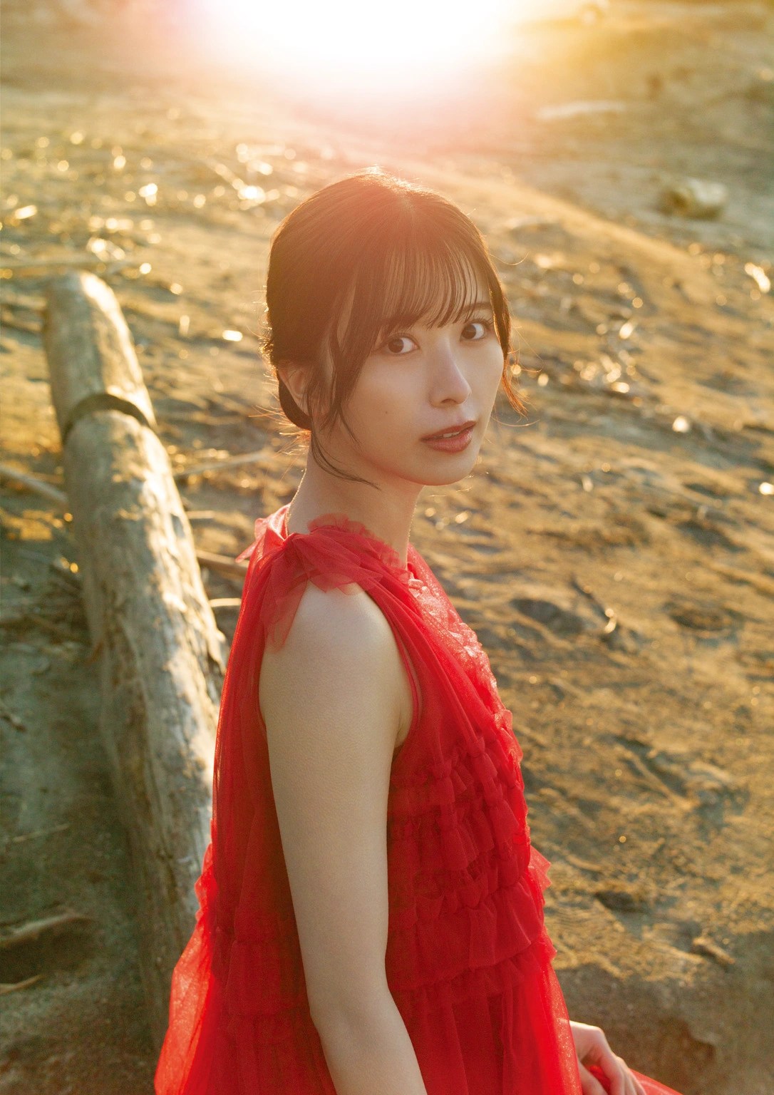 佐佐木琴子首本写真集《明け方の夢》艺术解析