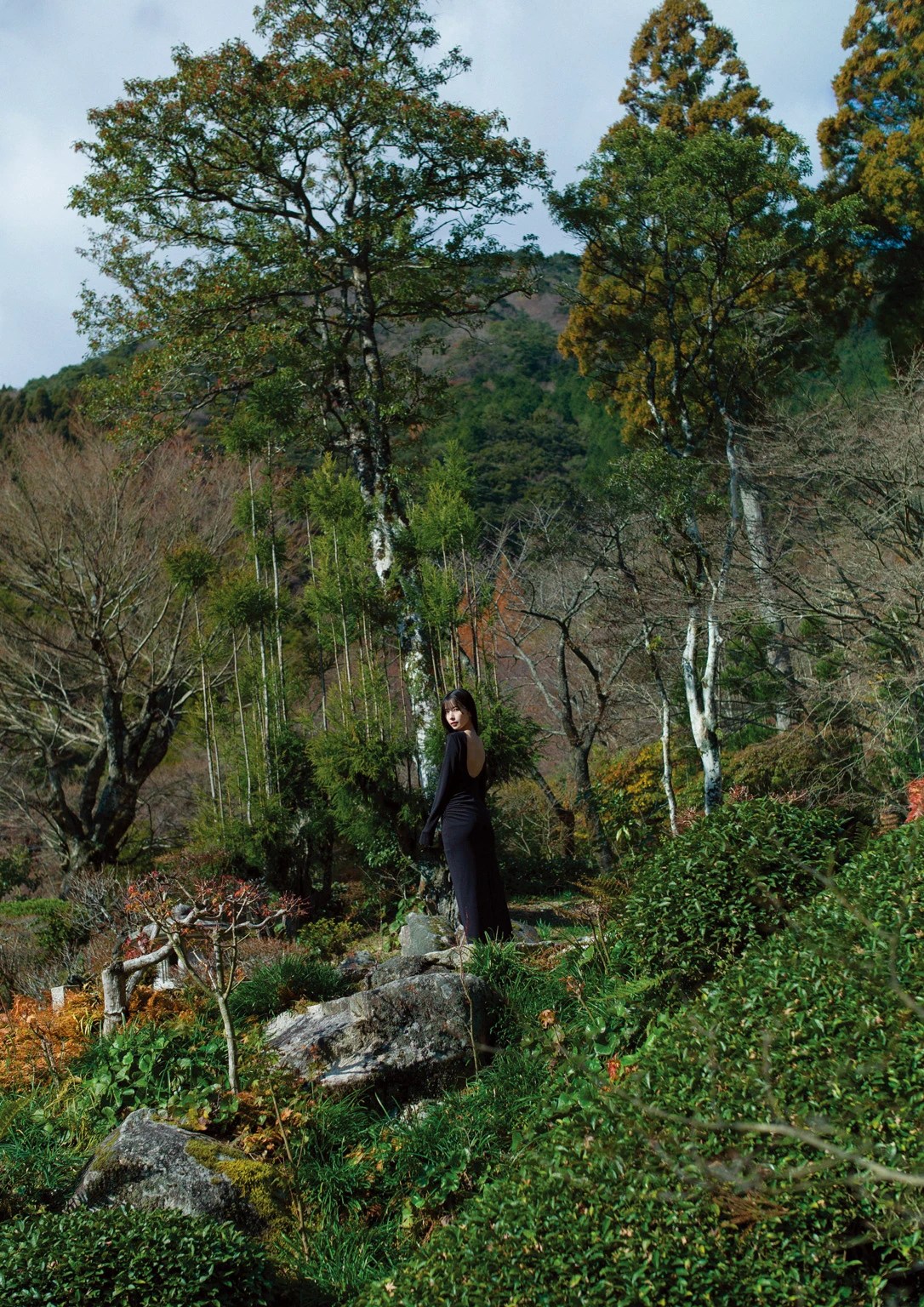 佐佐木琴子首本写真集《明け方の夢》艺术解析