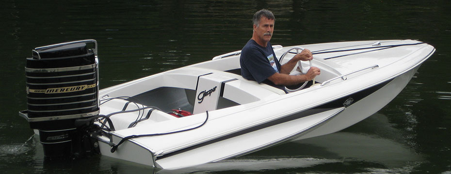 Grouping the services together saves you the time and stress of making the ski and travel arrangem. Glasspar G3 Ski Boat