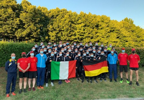 I ragazzi della Nunziatella con gli esaminatori