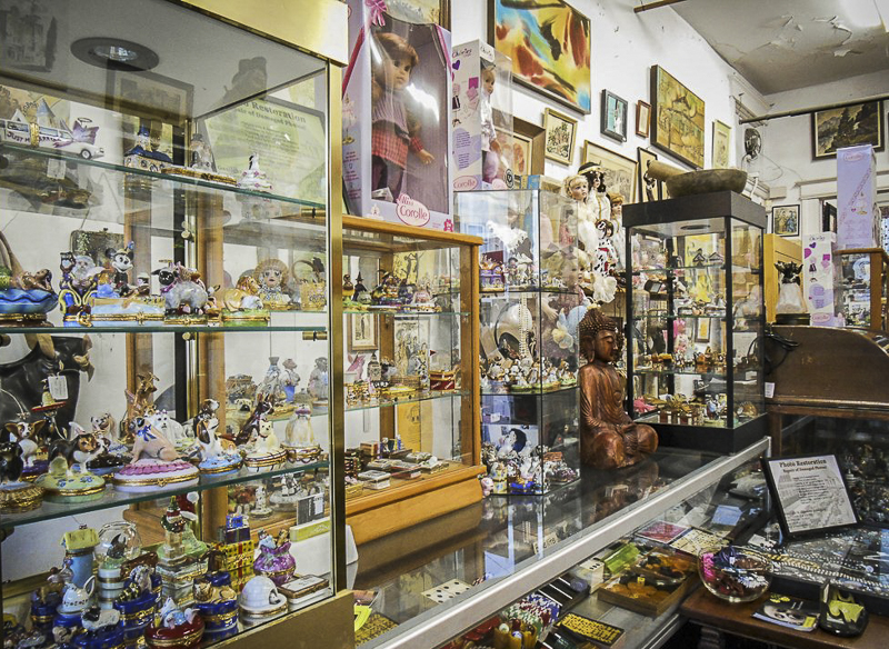 Limoges Boxes Gaslight & Shadows Antiques