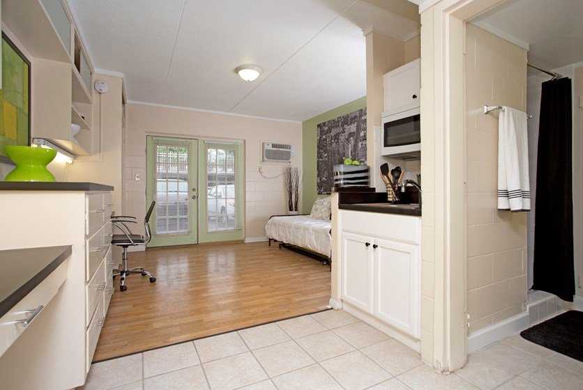 It's the reason why people save, scrimp and budget their money. College Manor Gainesville, FL - GatorRentals.com