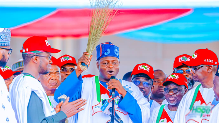 APC politicians used to illustrate the story