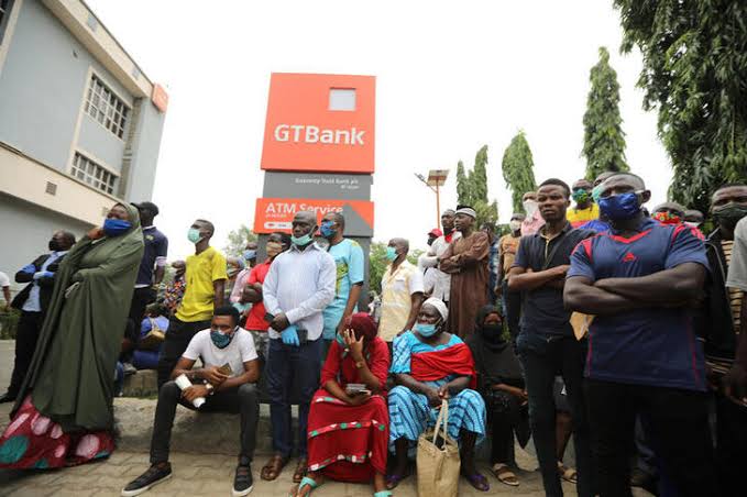 Customers in front of a GTB