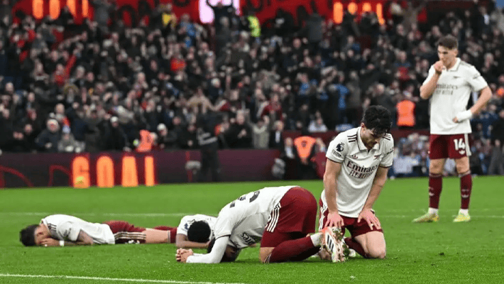 Crestfallen Arsenal players