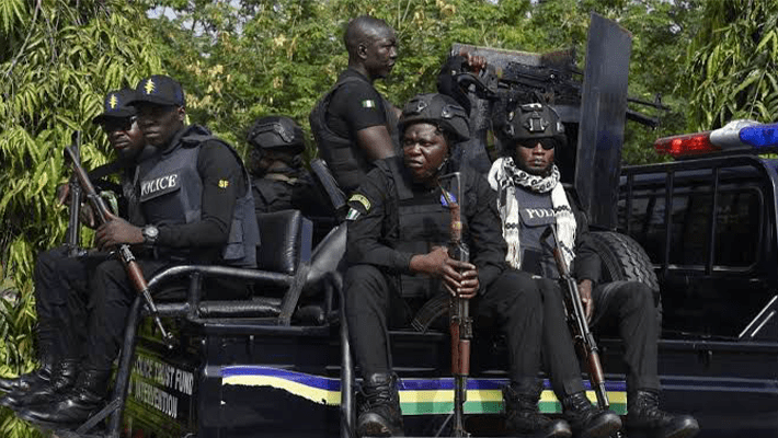 Armed cops in Anambra