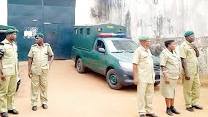 Prison officials in Abuja