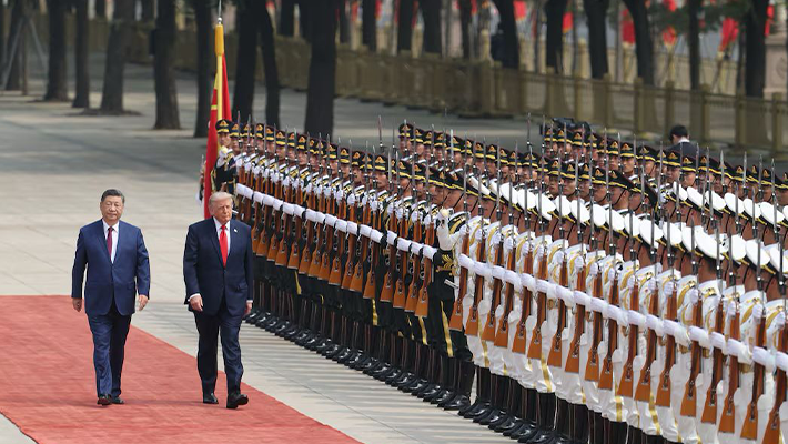 Trump inspecting military guards