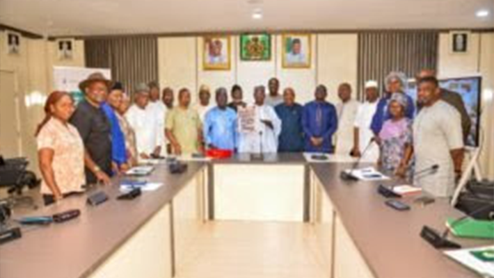 The Minister of Livestock Development, Maiha Mukhtar, (Middle) surrounded by top ministry officials