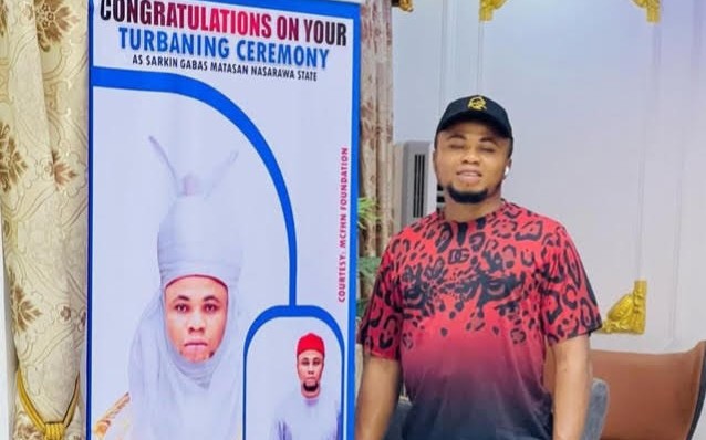 A picture of Mr Ikeji's turbaning ceremony
