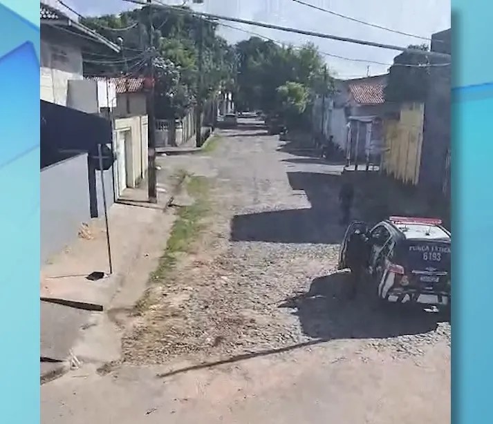 Polícia desativa granada deixada na calçada de uma residência em Fortaleza