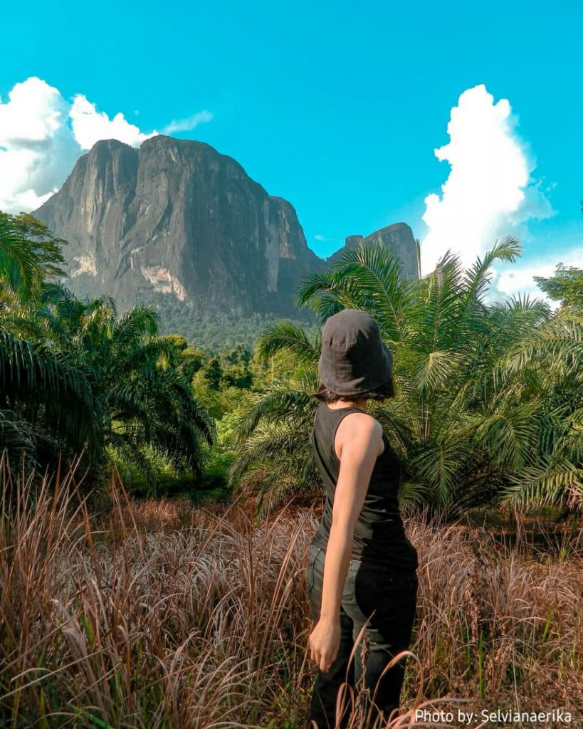 Jelajah Keunikan Bukit Batu Daya Ketapang, Kalimantan Barat