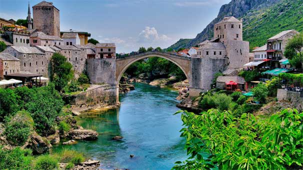 Bir öğrencinin, temel ihtiyaçları ve ekstra avantajlarının bir bütün. Bosna Hersek De Gezilecek 10 Yer Gezilecek Yerler