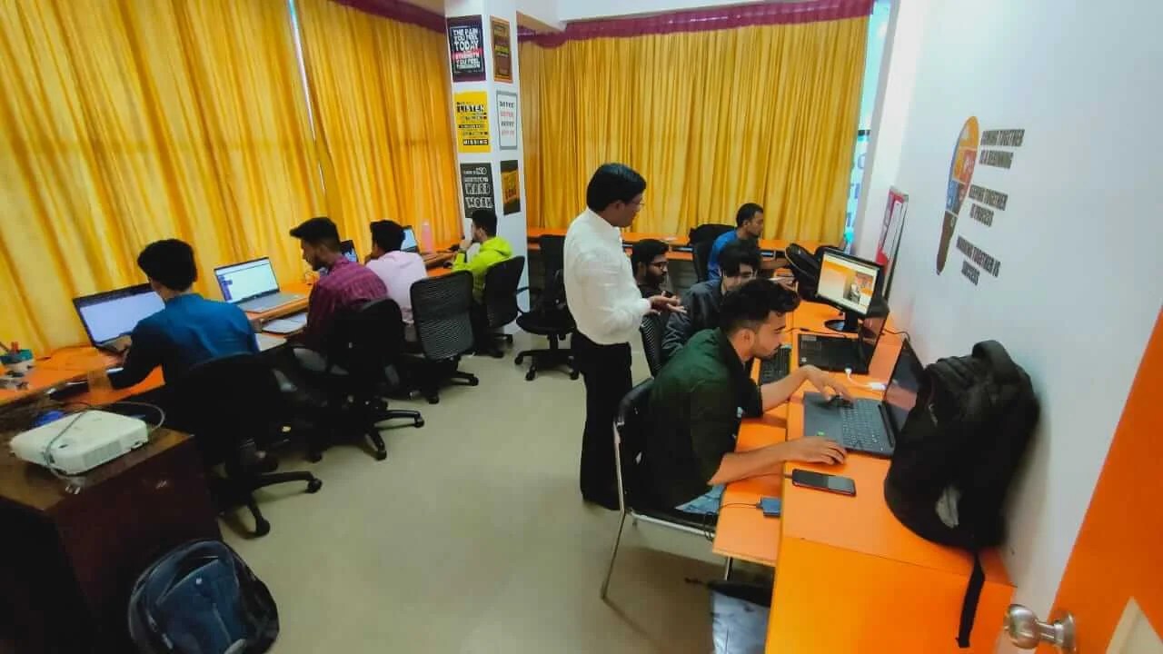 git it acaedmy class room (1)