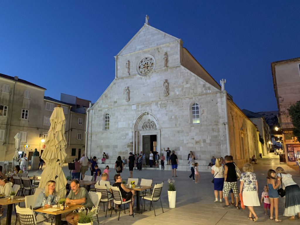 Collegiate Church, Pag