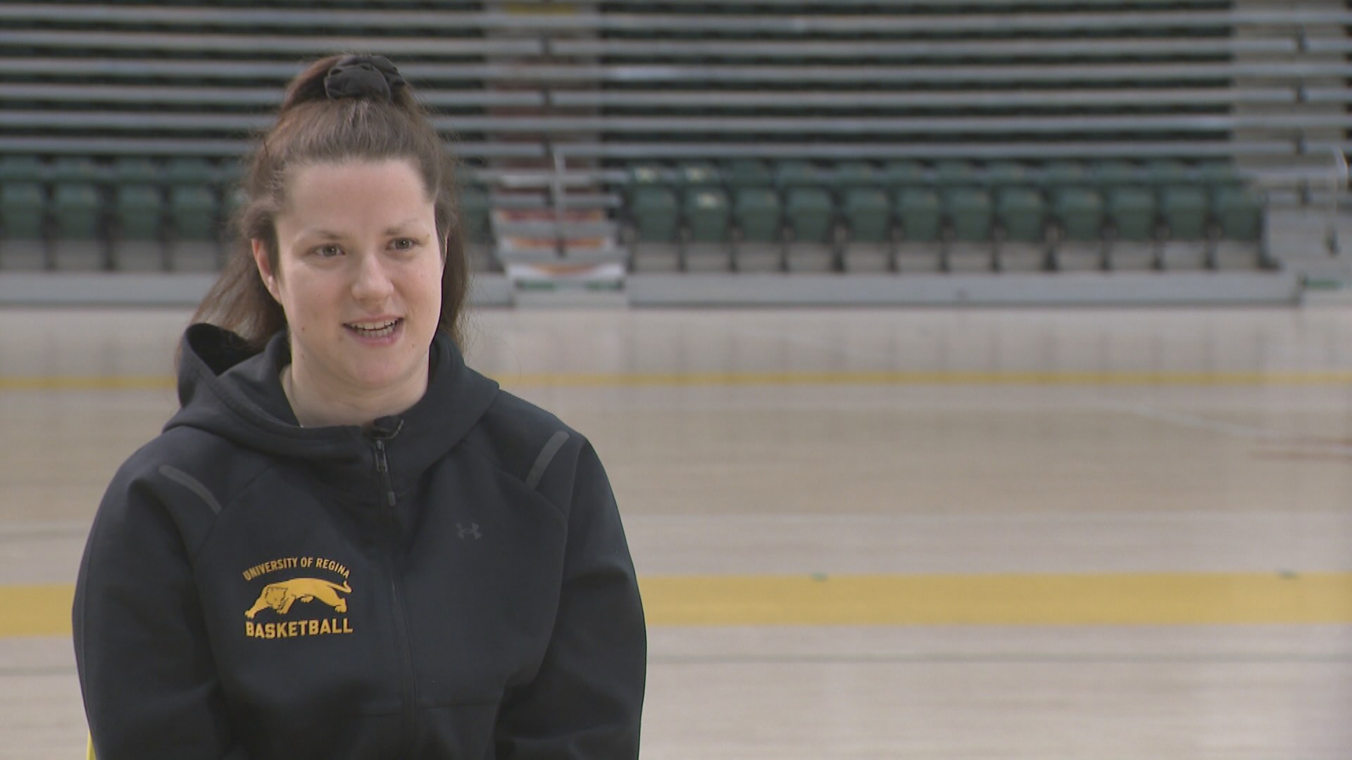 Da revisão à reversão: Kleisinger de volta como técnica de basquete feminino na U of R – Regina