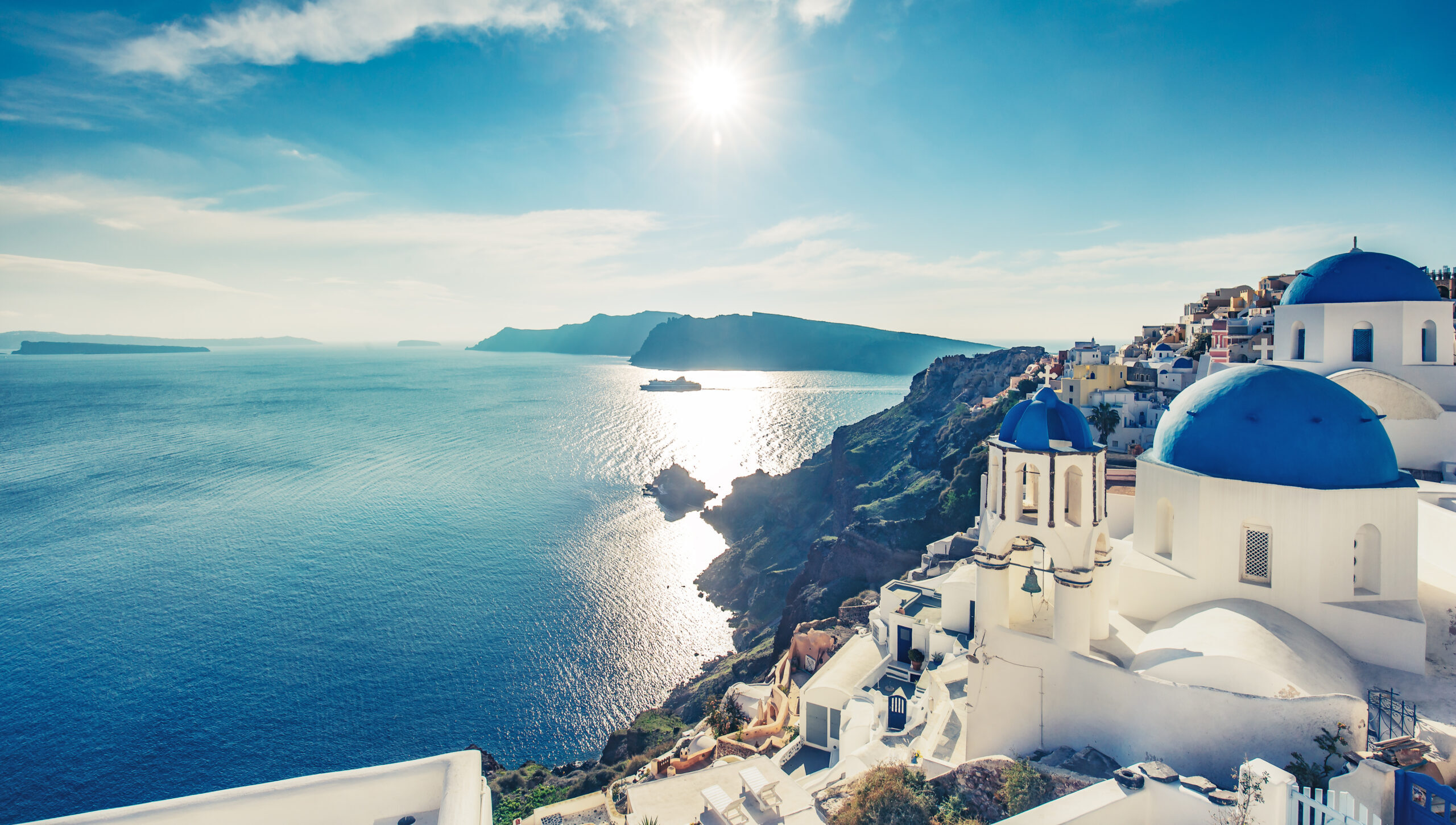 Be the first to discover secret destinations, travel hacks, and more. Greece Emphasises It Will Be Open To All Tourists This Summer