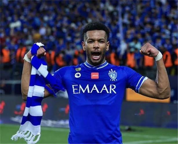 الهلال يستعد للتفاوض مع علي البليهي لتمديد عقده لمدة موسمين