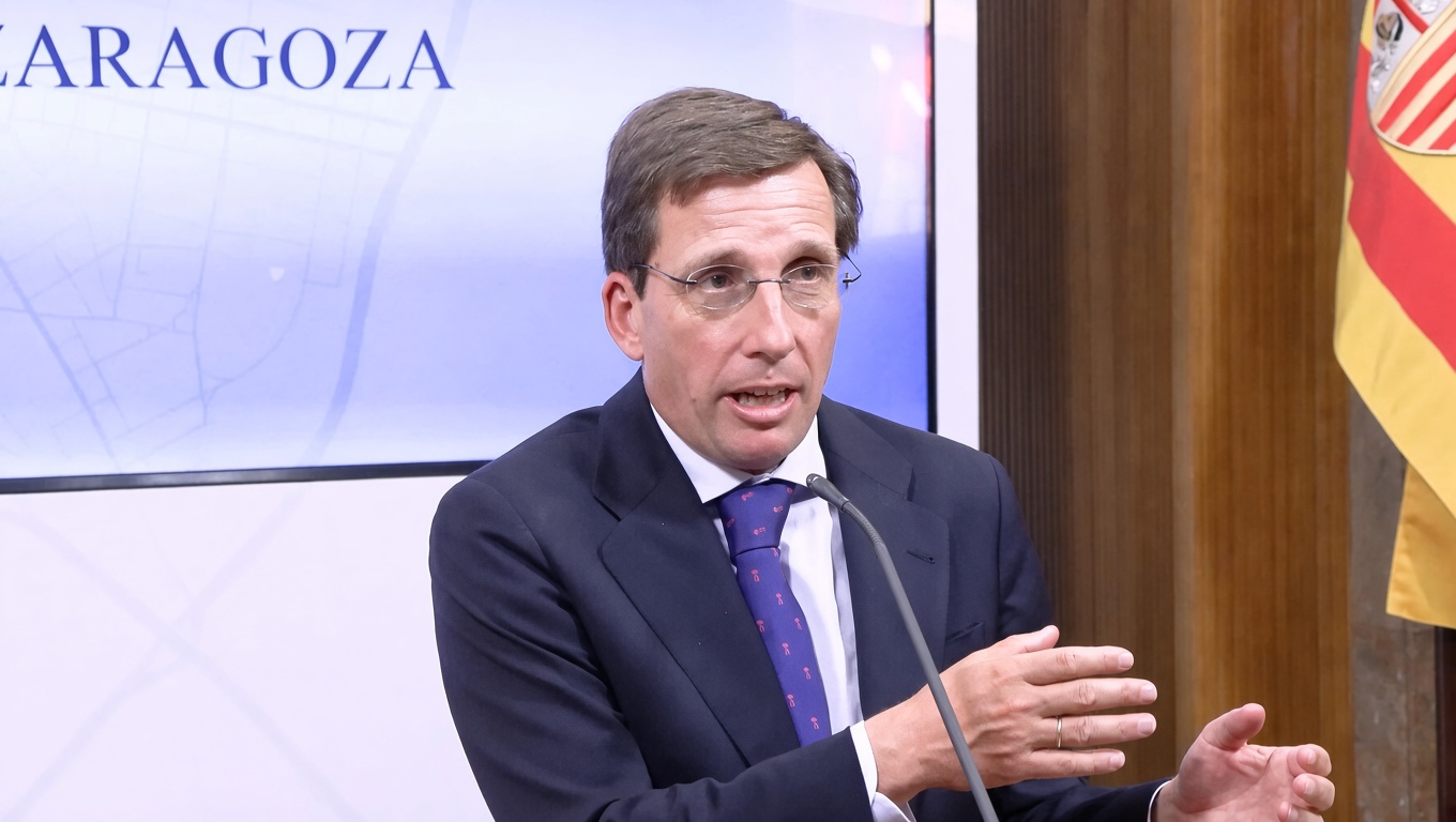 عمدة مدريد: دينامية المغرب تجعل الدار الأقرب لاحتضان نهائي مونديال 2030 عمدة مدريد: دينامية المغرب تجعل الدار الأقرب لاحتضان نهائي مونديال 2030