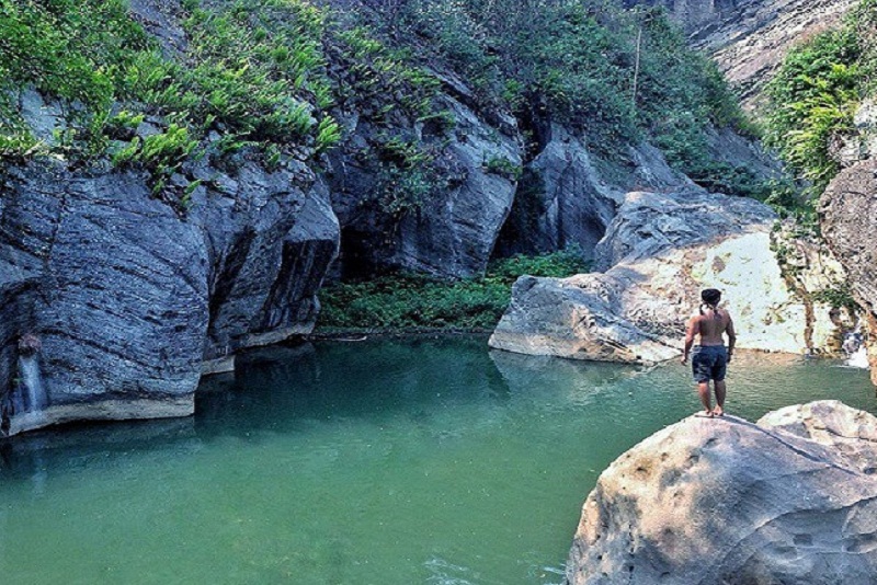 Lirik lagu mama muda remix dj, (2020), laskar and remakes, let's join the party. Jelajah Alam Dengan Menyusuri Sanghyang Heuleut Cipatat - GueBanget.com