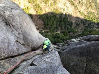 御在所岳前尾根」快適にクライミング！・・・亘ガイド