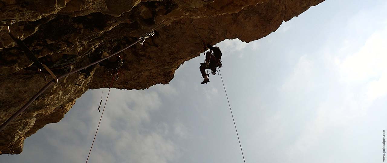 Escalade en falaise : les règles de sécurité à connaître