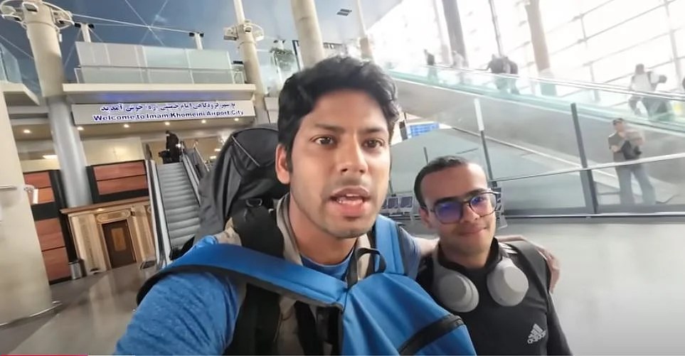 Viral Video: இரானில் இந்திய யூடியூபருக்கு உதவிய பாகிஸ்தான் இளைஞர்; வைரால் வீடியோவும் பின்னணியும்! | Pakistani Student Helps Indian Traveller at iran