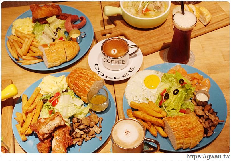 [台中美食●西區] 牧熊小館 Moow -- 隱藏巷弄裡的人氣早午餐 | 輕工業風裝潢、全天候早午餐