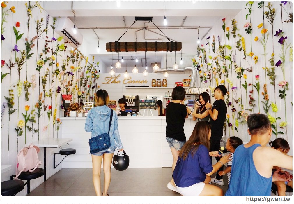 [高雄冰品●苓雅區] CornerCone酷礦美式手作霜淇淋 -- 百變霜淇淋，獨賣四天可愛小小兵!!