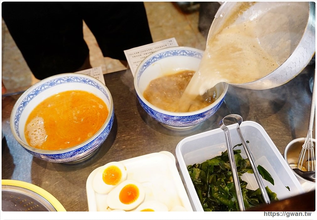 [台南拉麵●東區] 覺丸拉麵 | 還沒開店就排隊，開店十分鐘就完售的超人氣拉麵