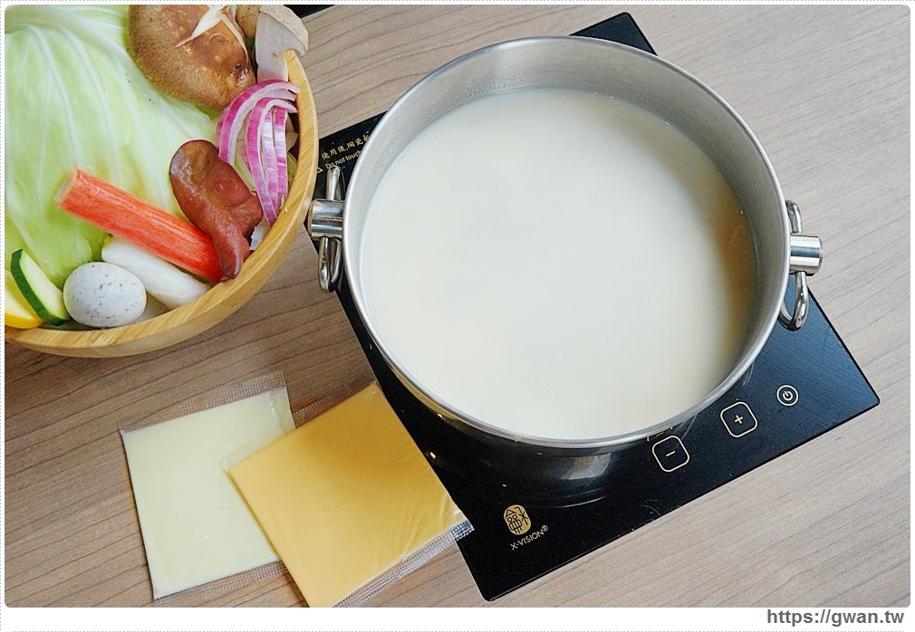 台中西區火鍋 | 青森鍋物個人鍋新上市，每日前30名還有買一送一！！