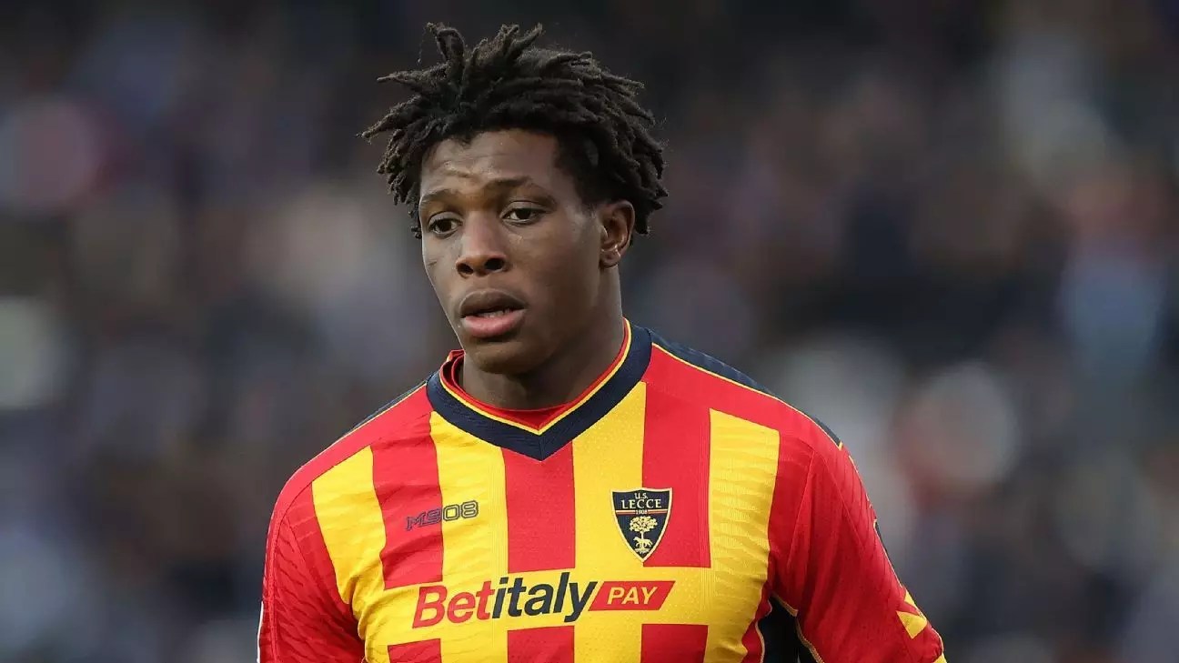 Assessing Manchester United’s January Transfer Strategy: The Quest for a Left-Back