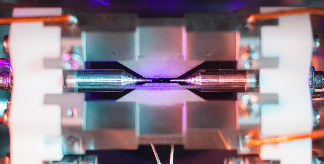Photograph Of Single Atom Captured With A Plain Old Camera Hackaday