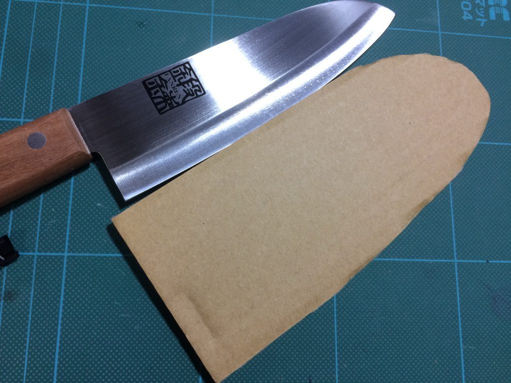 ダンボールで包丁の鞘を自作 Hampcamp