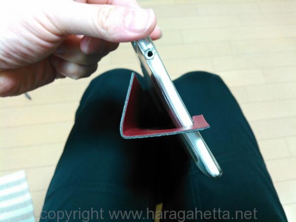 座って記事を書く。軽量タブレットスタンドを自作する。