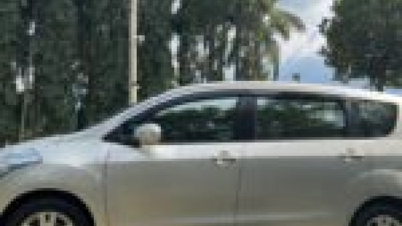 Suzuki Ertiga GX Manual - (mobilbekas.com)