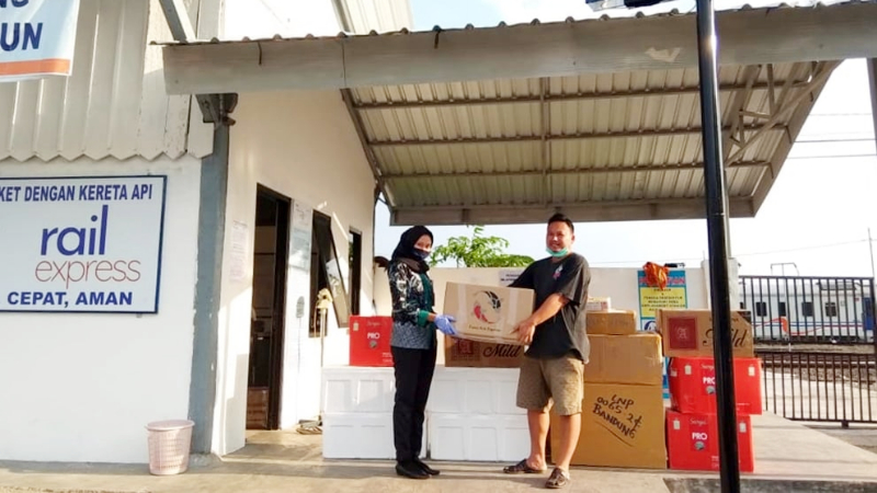 Ilustrasi: kiriman paket via kereta api