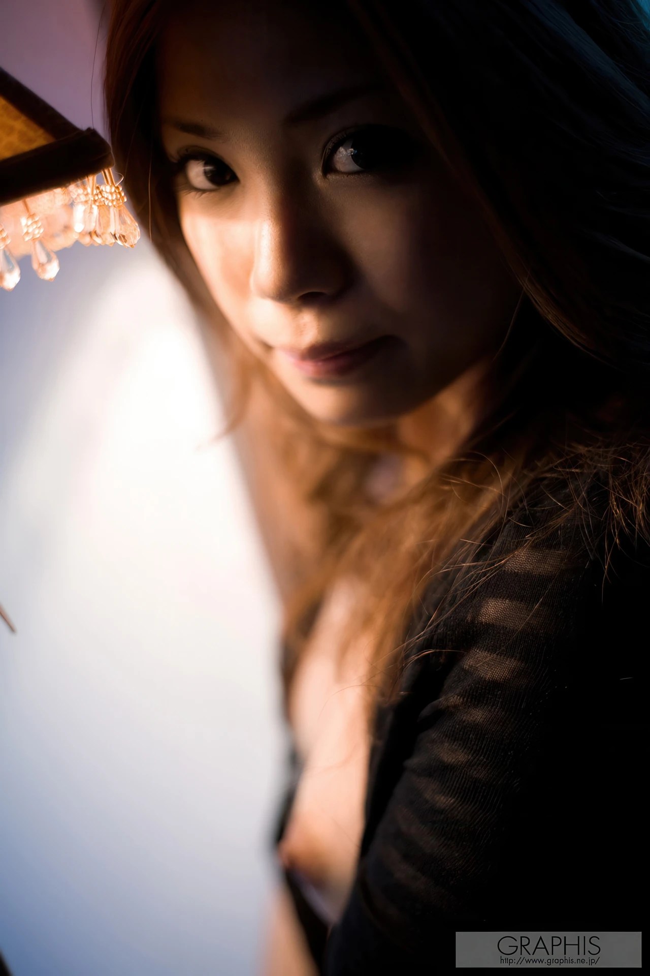 石原莉奈与相原翼的Graphis Limited Edition 2009