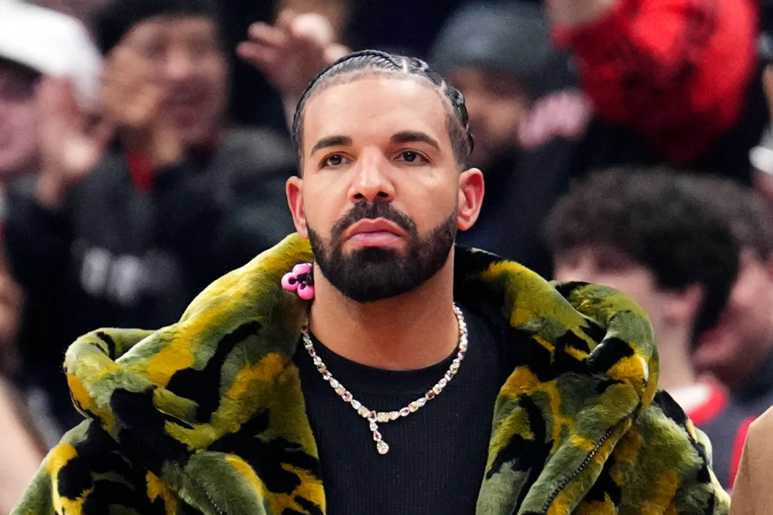 Drake Speaks on Faux Artist Pals in Brisbane, Followers Additionally Chant ‘F**ok Kendrick’: Watch
