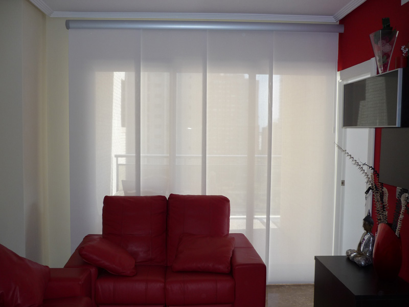 Cortinas verticales y paneles japoneses salón, perfectos para ventanales. Panel Japones Cortinas Murcia Hoku Home