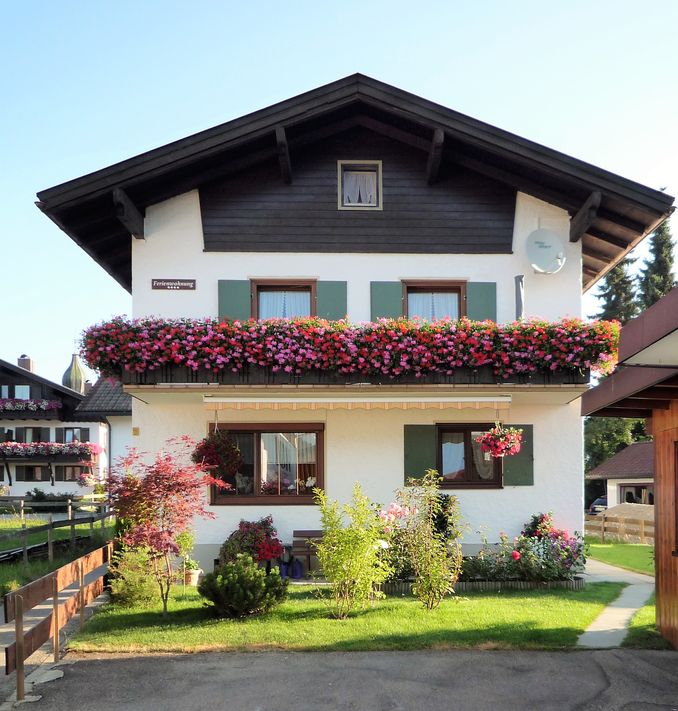 Webaug 9, 2022 · balkon anbauen: Haus mit ihrem Balkon â Ferienwohnung Holzer