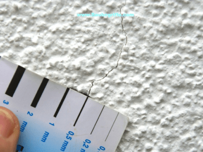 Sie entstehen durch spannungen, die in werkstoffen von wand, . Mangel Bei Gedammten Fassaden