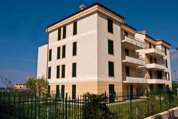 Home Trust World | Appartamento Vendita Corso Buenos Aires 99, Chiavari Superficie 95.0Mq Prezzo 490000.0 | 160532 400_x_600_jpg