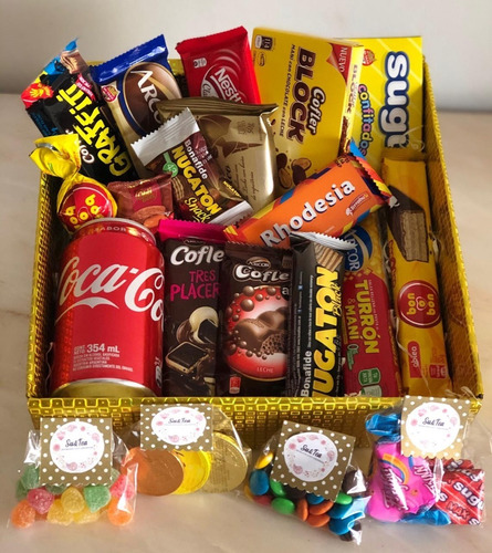 Tenemos packs y cajas de golosinas . Caja De Golosinas Surtidas Para Regalar Mercado Libre